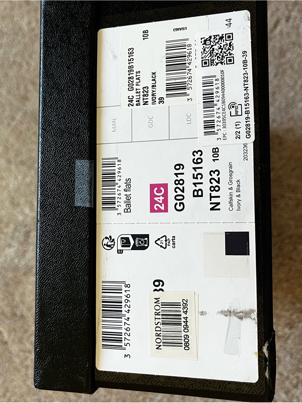Chanel Authentic Ivory Ballet Flats Size 39 - Picture 12 of 15